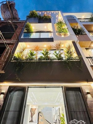 nhà cho thuê đường thống nhất p15 gần chợ xóm mới gò vấp mới xây xong.