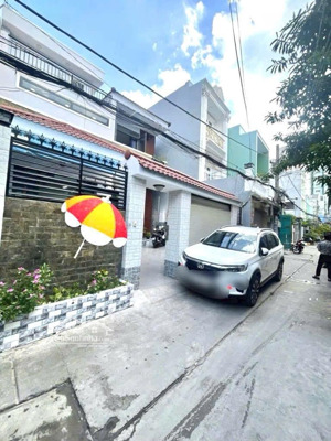 biệt thự mini -ngay tên lửa, ub quận -hẻm 6m -8x16m -3 tầng -4pn -nhà đẹp ở ngay- nhỉnh 9 tỷ