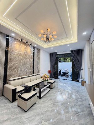 định cư nước ngoài, cần bán gấp nhà dt 70m2, ql13, hiệp bình phước, thủ đức, shr, gần chợ