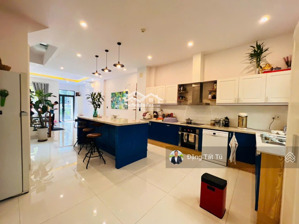 nhà phố lakeview city cạnh ngay công viên giá chỉ 32tr/th nhà đã hoàn thiện. lh: 