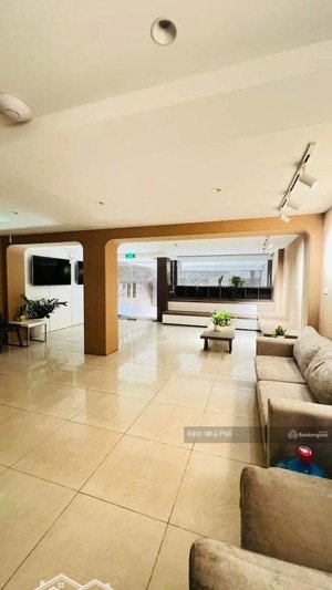 tòa nhà 7t mặt phố lò đúc - 130m2 x mt 8m - vị trí ngay ngã tư gần phan chu trinh - sẵn hđ giá cao