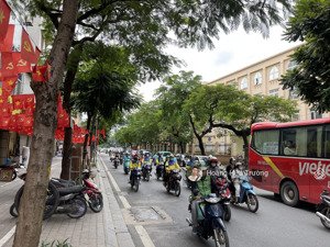 hiếm!!! nguyễn thái học - ba đình dt 42m2 5 tầng - mặt ngõ 3m - 30m ra mặt phố - dân xây chắc chắn.