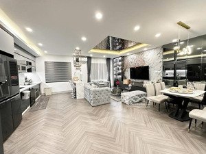 bán gấp nhà phân lô hoàng văn thái 55m, 6 tầng, gara 2 ô tô, ở sướng, làm văn phòng cực đẹp