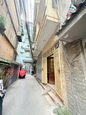 nhà đẹp hồ đắc di 35m², 4 tầng, ô tô đỗ cửa, full nội thất, ở ngay.