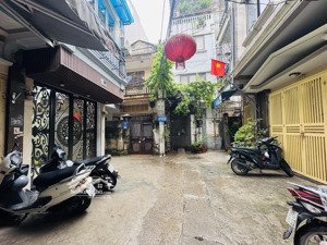 siêu phẩm haong mai ,lô góc thang máy ,full nội thất, dòng tiền 40tr/tháng i 46m² x 5t giá 12.8 tỷ