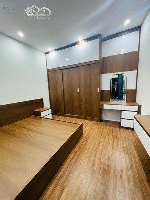 nhà đẹp đống đa 42m², 4 tầng, full nội thất, gần phố, ô tô đỗ cửa!
