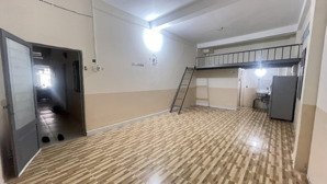 cho thuê chdv có gác ngay đường số 27 linh đông dt 50m2 + gác có nội thất giá 4,2 triệu/ tháng