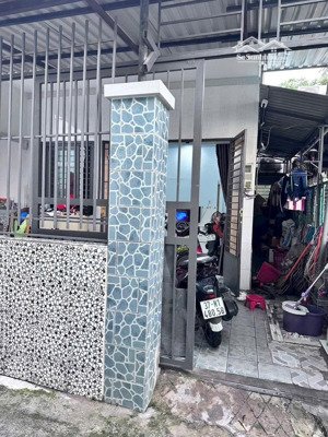 bán nhà cấp 4 (dt: 80m2 - ngang 5m) sổ riêng thổ cư 100% ngay chợ hoá an. giá chỉ 2 tỷ