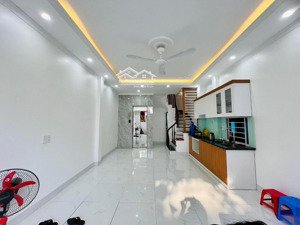 khu 72ha vĩnh phúc, nhà đẹp thang máy, ngõ ôtô, thông, 40m ôtô tránh, 2 thoáng, ở thích ,46m2*6t