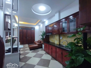 mặt ngõ trường chinh,nhà dân xây gần phố ngõ thông 5ngủ ở và cho thêu sổ đỏ pháp lý sạch 35m