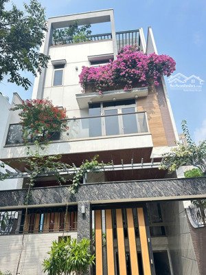 cho thuê nhà nguyên căn mặt tiền đường 11, phường cát lái, quận 2 cũ lh 