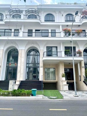 hàng hot nhà hoàn thiện cho thuê tại kđt vạn phúc city