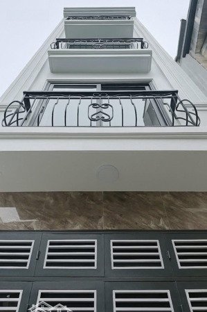 cho thuê nhà ngõ 110 đông thiên, hoàng mai. (ngay gần trường c1, c2 vĩnh hưng).