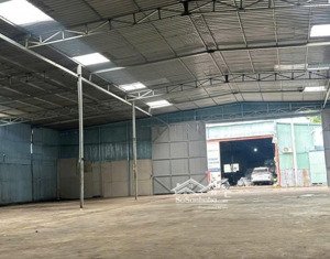 cần thuê kho xưởng quận 7 dt 1000m chuẩn vệ sinh an toàn thực phẩm.