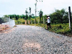 430tr có ngay lô đất vườn đẹp tại trung tâm ấp suối son - phú túc, sổ hồng riêng, gần hồ trị an