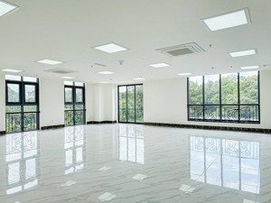 cho thuê văn phòng đường nam kỳ khởi nghĩa, dt 179m²