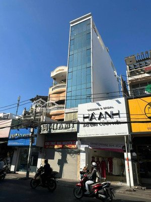 building có thang máy mặt tiền đường lê quang định bình thạnh