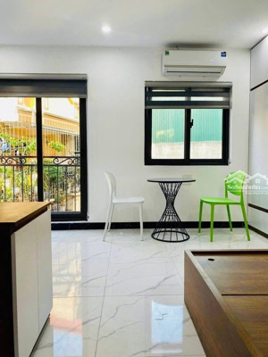 bán ccmn cầu giấy 50m x 6 tầng - 10 phòng - 50tr/tháng