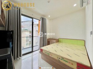 căn hộ balcony cửa sổ thoáng ,ngã tư hàng xanh, đh ngoại thương, võ oanh, bình thạnh
