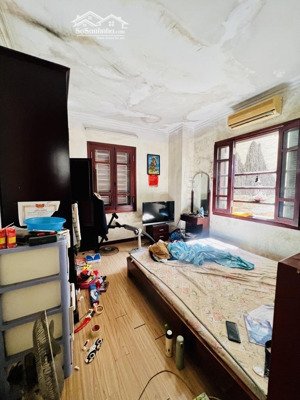 đào tấn - nhà đẹp nở hậu dân xây - mặt tiền 6m giá 17.5 tỷ - ngõ thoáng gần phố - giếng trời