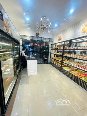 hiếm ! mặt phố phan văn trường, kinh doanh sầm uất, dân xây chắc , cho thuê 50tr/tháng, 37m 5 tầng