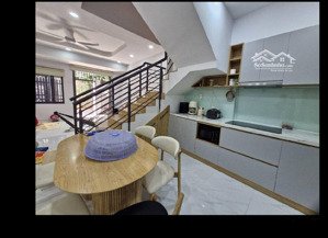 chủ gấp bán hạ chào, giá chào mới 7.3 tỷ. gần bệnh viện thủ đức