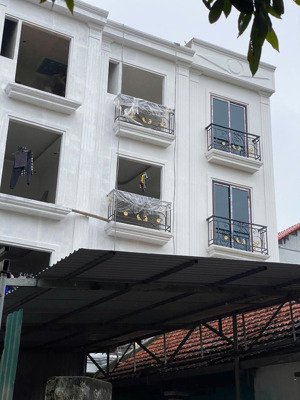 chính chủ bán nhà 5 tầng đẹp tại thôn đại tự giá chỉ 4,8 tỷ diện tích 32m²