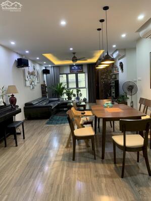 Nội thất mới tinh - Bán căn 3PN, DT 137m2 thiết kế đẹp giá 9.5 tỷ tại Mulberry Lane