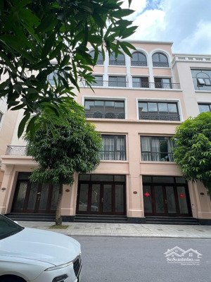 bán căn liền kề cọ xanh trục đường 20m, diện tích 75m2 giá 11,5 tỷ tại dự án vin 2 lh: 