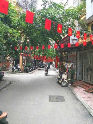bán nhà phố hoàng cầu 47m², 4 tầng, ngõ nông gần phố, giá 16.8 tỷ