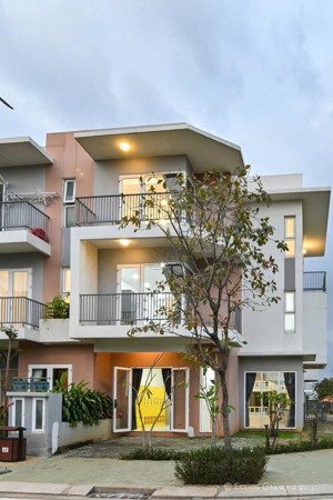 danh sách các căn góc 2 mặt tiền villas 160m2 chỉ 12.x tỷ view gần hồ