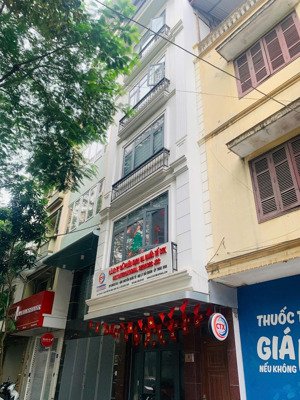 bán nhà phạm tuấn tài vừa ở vừa cho thuê. phân lô, ô tô tránh. diện tích 55m2, mt 5m. giá 24 tỉ