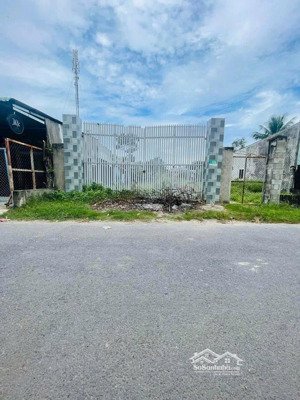 chủ ngộp bank gửi bán gấp lô đất 318m2 full thổ. giá 730 triệu, tại xã phước vĩnh an, củ chi