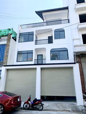 cho thuê nhà kinh doanh 4 tầng mới mặt tiền bàn cờ trung tâm giá 45 triệu/tháng