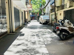 siêu phẩm phân lô oto phố hoàng cầu dt 40m nhỉnh 12 tỷ