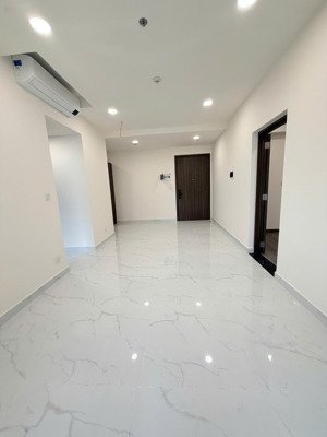 chính chủ cho thuê căn hộ cao cấp 86m2 nội thất cơ bản mới 100% 16tr/ tháng
