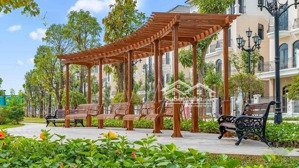 áp lực tài chính bán gấp 125tr/m2 giá rẻ hơn thị trường, căn sân vườn + 3 mặt thoáng, gần công viên