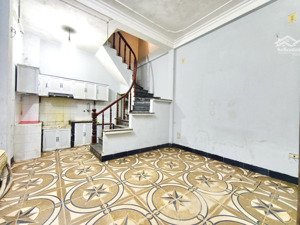 giá đầu tư, bán nhà phố nguyễn khoái, không quy hoạch, diện tích 30m2, giá 5 tỷ có thương lượng