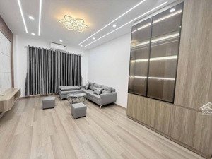 nhà 6 tầng thang máy võ chí công ô tô đỗ cổng nội thất sang chỉ 9.9 tỷ!