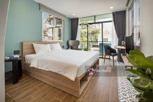 căn hộ studio - ban công - tách bếp - thang máy - hầm xe - ngay cầu bông - giáp q1