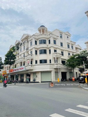 cho thuê nhà góc 2 mặt tiền cityland - có thang máy