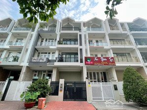 cho thuê nhà nguyên căn kdc himlam nhà 5x20m2 có nội thất cb giá: 45tr/th lh: 