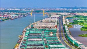 ngay cạnh quảng trường châu âu có duy nhất 1 căn tứ lập vị trí kinh doanh tài lộc tại vin vũ yên