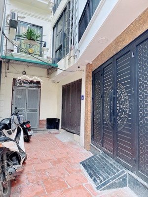 ccmn dòng tiền gần 50m 6 tầng thoáng hai mặt ngõ ba gác chỉ 12.5 tỷ