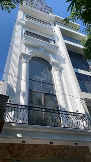 siêu phẩm Giang Biên 55m 7T MT 4.2m 18.2 tỷ gara ô tô thang máy vỉa hè ô tô tránh view đẹp