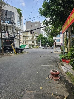 bán nhà mặt tiền 3 lầu đường lý thường kiệt q10. dt 4.5x20m giá 28 tỷ