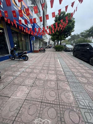 ### bán nhà - mặt phố - ngô gia tự ###