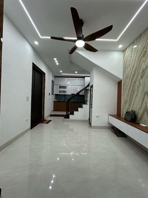 trung tâm đống đa, 6 phòng ngủ khép kín ,lô góc thoáng sáng,full nội thất