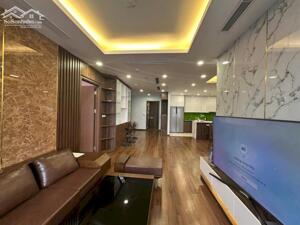 Bán gấp căn hộ chung cư phường Trung Hòa, Cầu Giấy – DT 115m2 – Giá chỉ 8 tỷ.