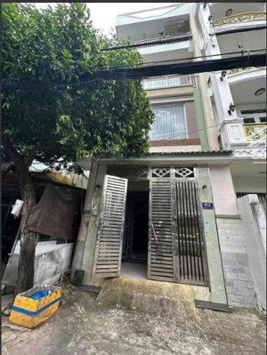 bán nhà mt bác ái 4,05x17,65 trệt 3 lầu st, 10.5 tỷ